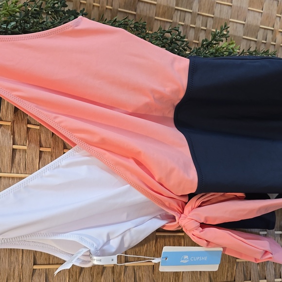Cupshe Colorblock One Piece Swimsuit Womens Size Medium - Picture 9 of 9